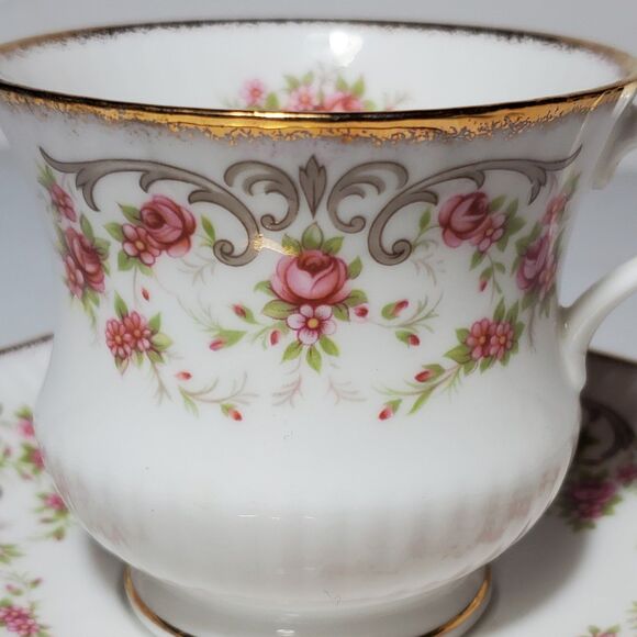 Queen's Rosina Teacup and Saucer Pink Flowers Vintage - Picture 3 of 9